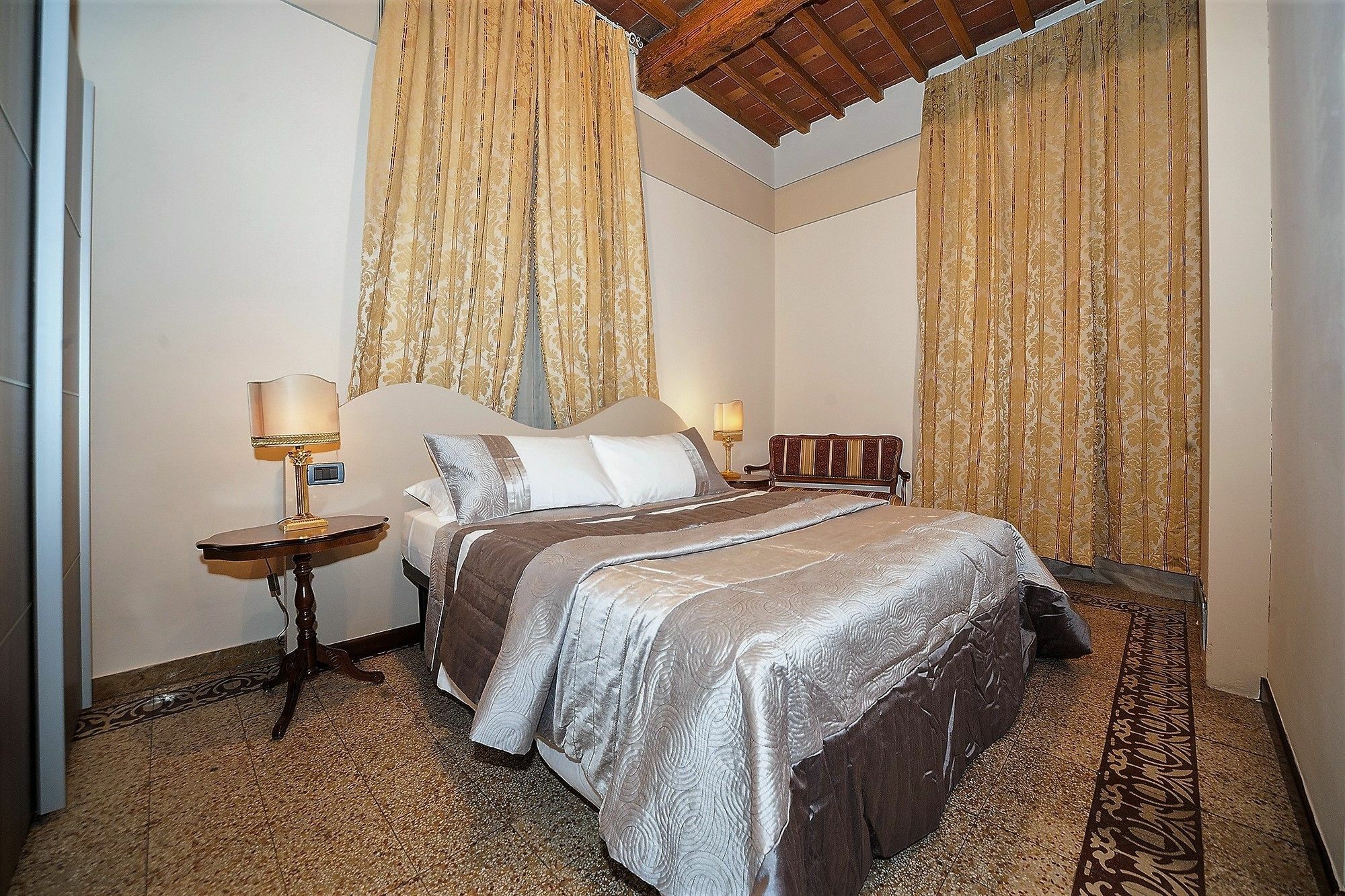 Lucca Relais Bed & Breakfast Exterior foto