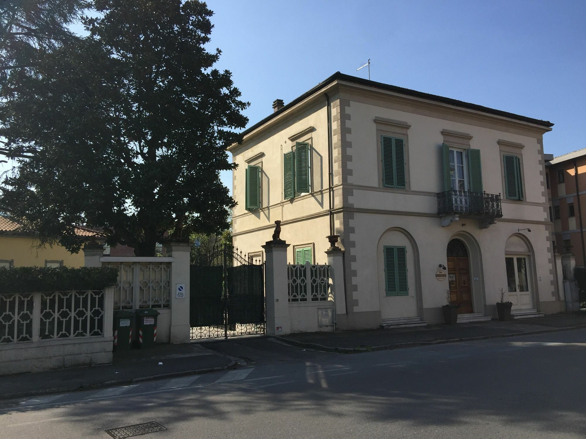 Lucca Relais Bed & Breakfast Exterior foto